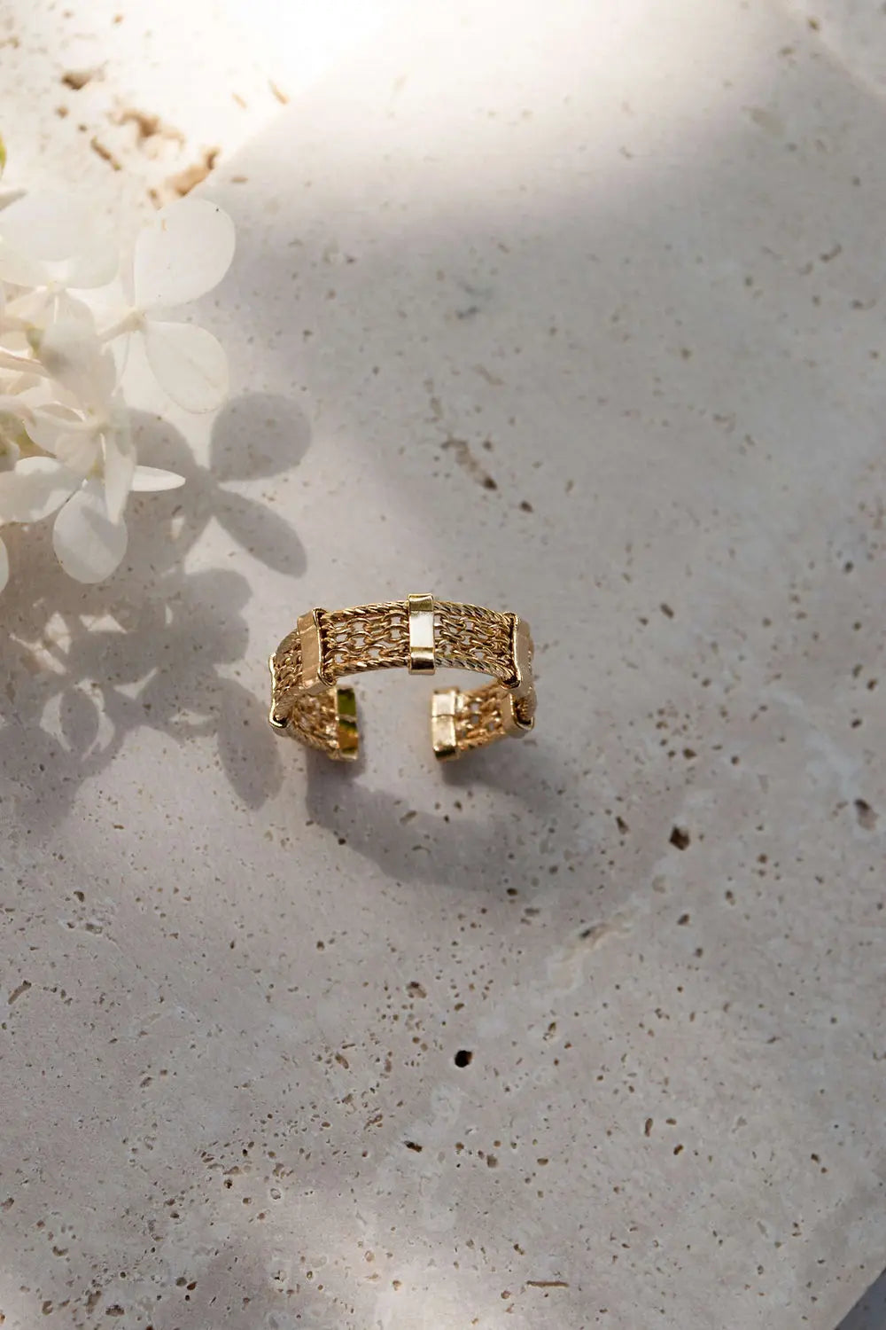 Bague triomphe Un de ces quatre 