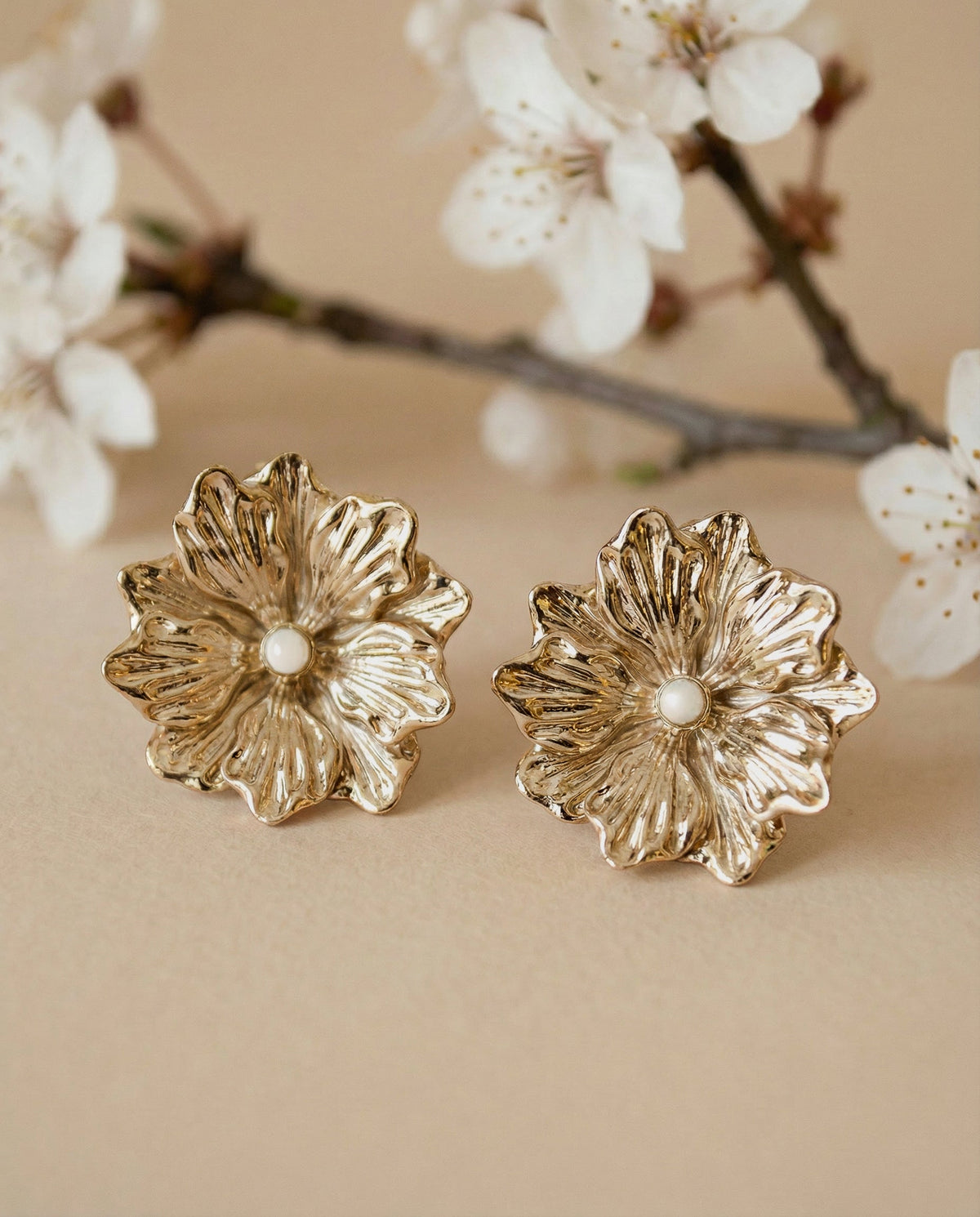 Boucles Camélia UN DE CES QUATRE 