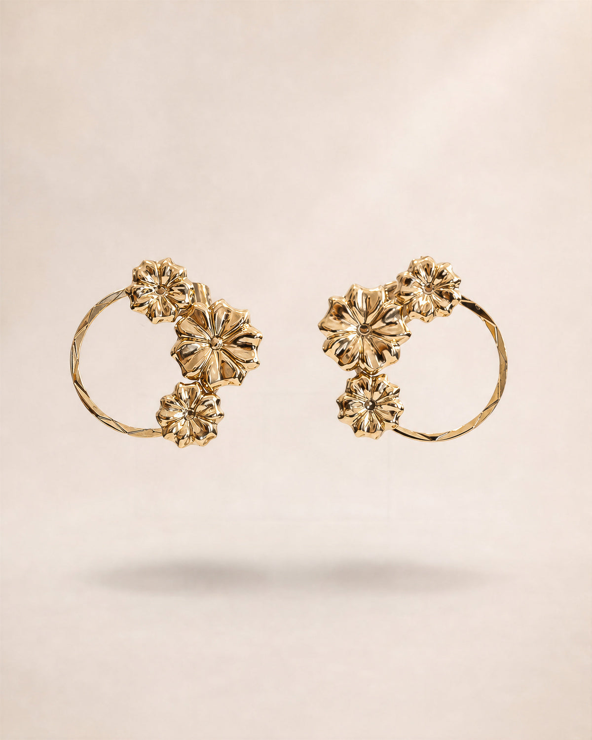 Boucles Sakura UN DE CES QUATRE 