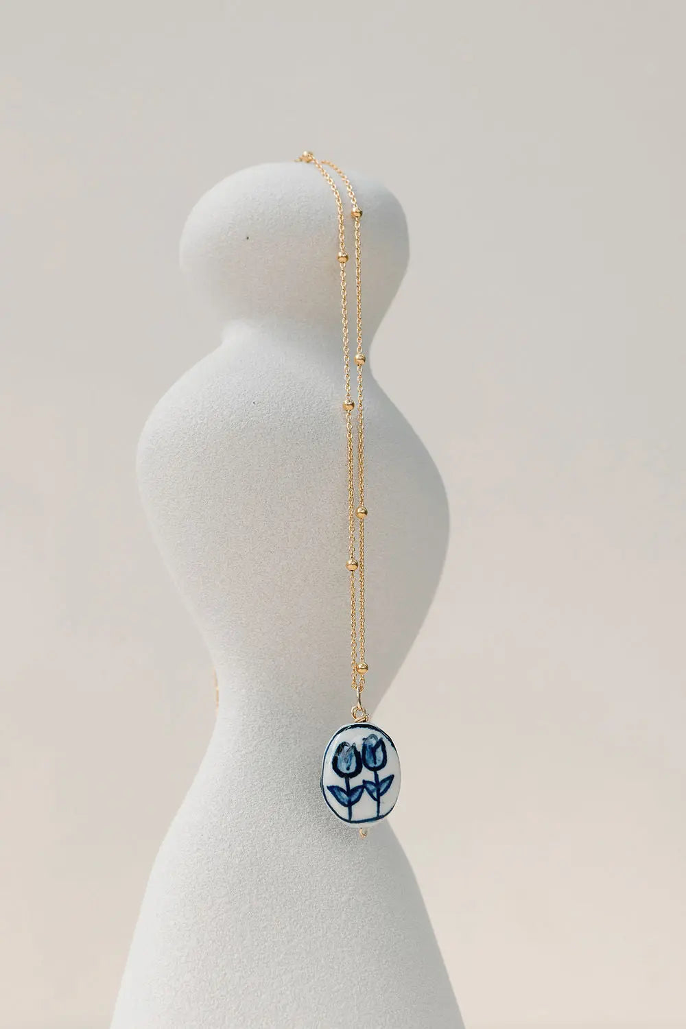 Collier Iris Un de ces quatre 
