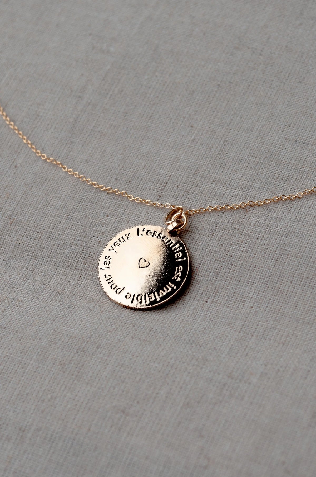 Pendentif "avec le coeur" Un de ces quatre 